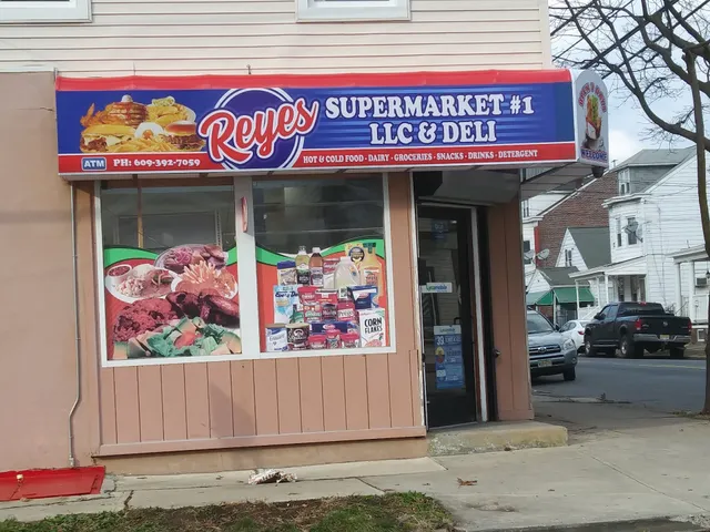 Reyes Super Market & Dell