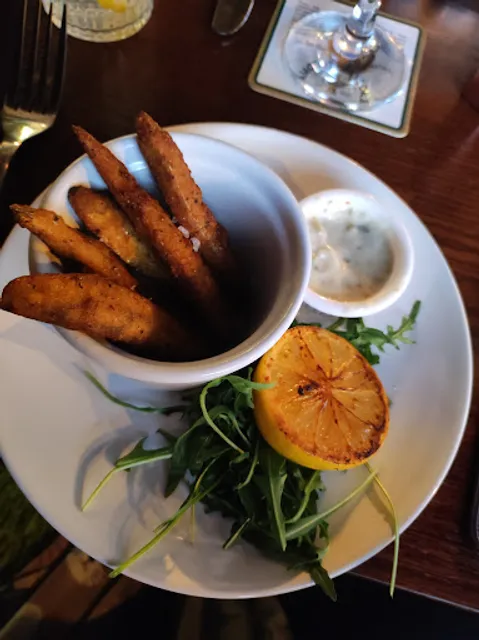 The Oak Bar and Grill