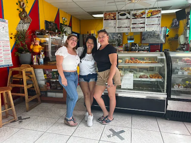 La Paloma Bakery & Restaurant