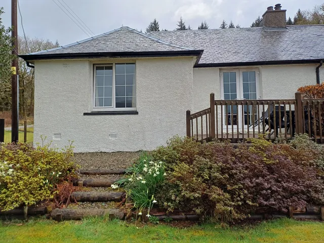 Drover’s Way and Foresters Cottage