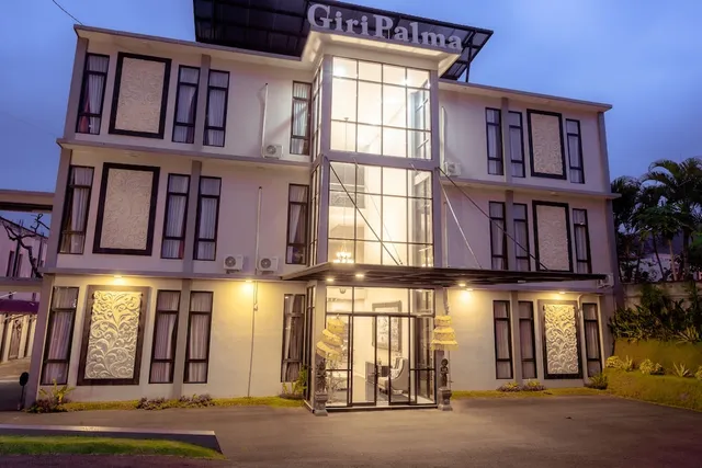 Giri Palma Hotel and Villas