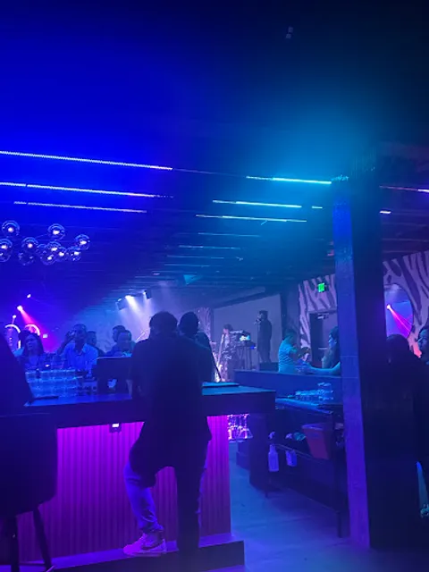 La Noche Lounge and Night Club
