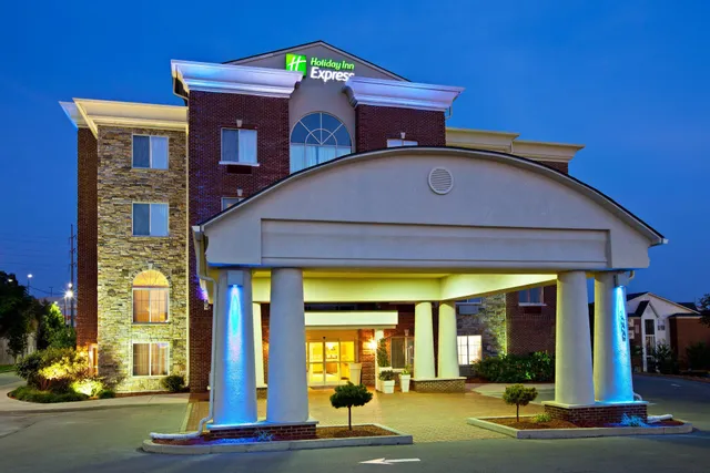 Holiday Inn Express & Suites Lexington-Downtown/University by IHG