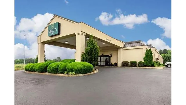 Quality Inn Holly Springs South