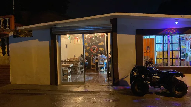 El molcajete taqueria