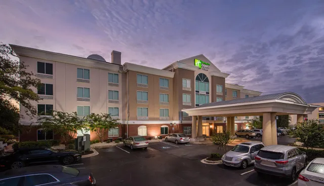 Holiday Inn Express & Suites Columbia-I-26 @ Harbison Blvd by IHG