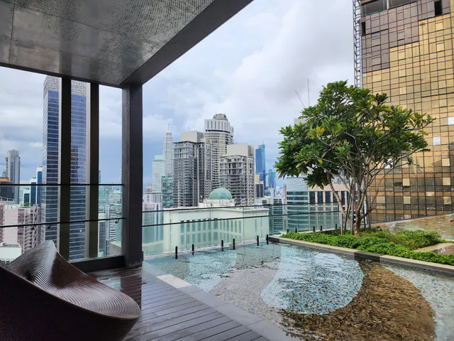 Axon Infinity Pool KL