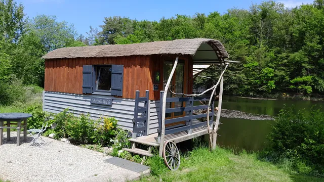 Hebergements insolites de l'Etang d'Anty