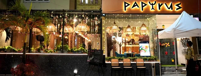 Papyrus Restro Café
