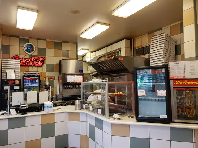 Pluto's Pizzeria Frenchlick