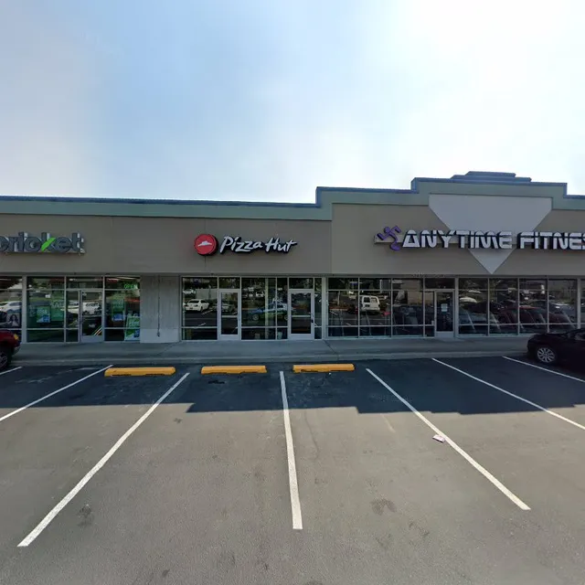 Airport Plaza Shopping Center