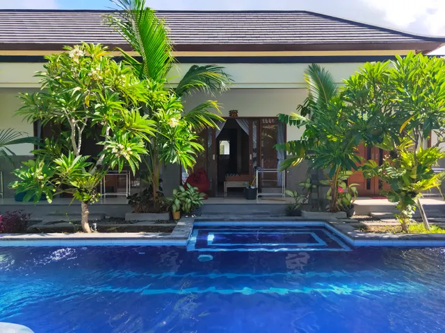 ARMADILLO GUESTHOUSE