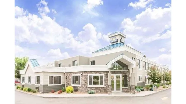 Days Inn by Wyndham Bismarck