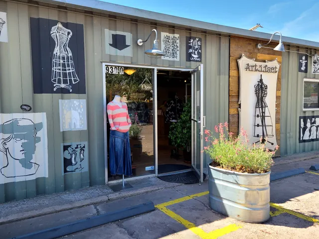 Art.i.fact Consignment Boutique