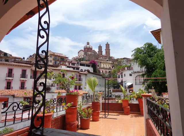 Hotel Joan Sebastian