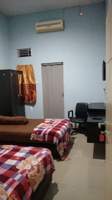 SPOT ON 91772 Nisrina Homestay Syariah