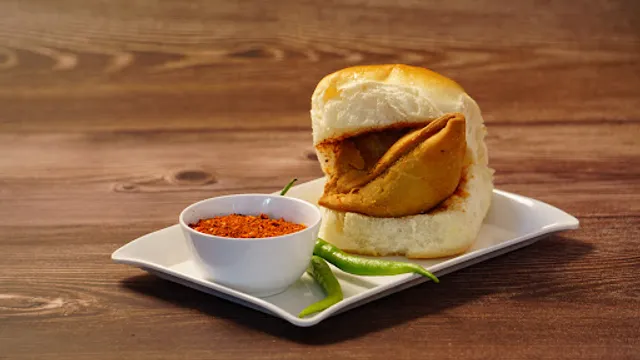MMV Mumbaiya Misal & Vadapav CG Road