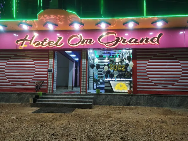 HOTEL OM GRAND