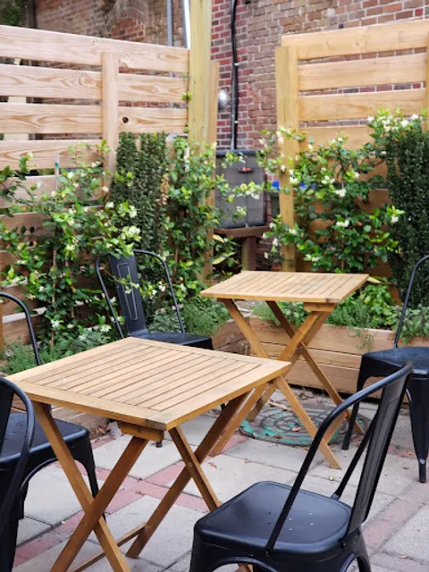 The Azalea Bar & Garden