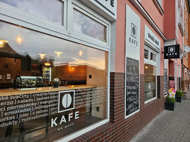 KAFE NA MAPĚ