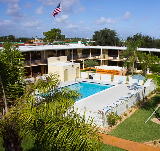 At Home Inn - Fort Pierce