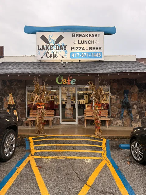 Lake Day Cafe