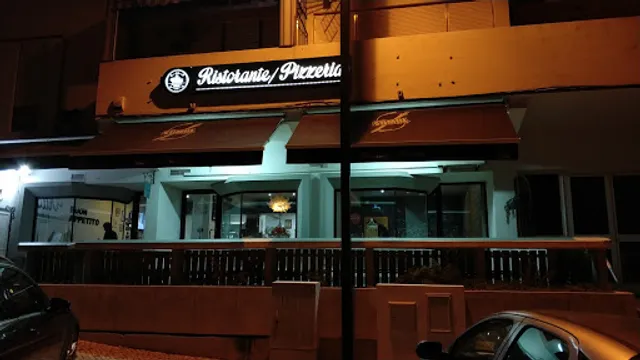 La Villa Pizzeria