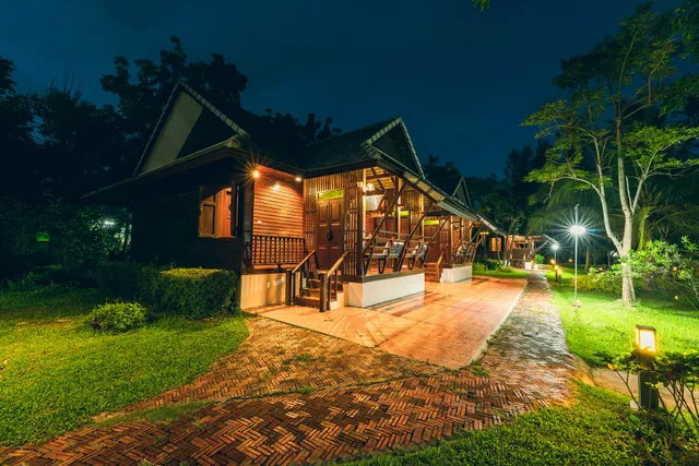 อภิรตา รีสอร์ท (Apirata Resort)