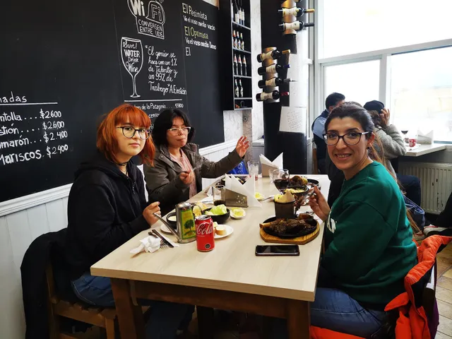 Magallania Seafoods & Drinks