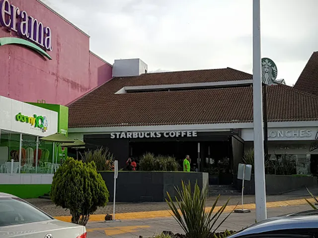 Starbucks Coffee Plaza Bugambilias