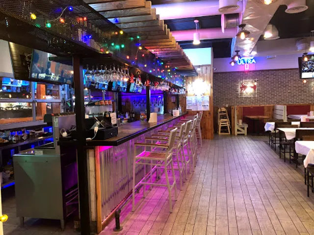 SEAHOLIC Houston Seafood & Oyster Bar