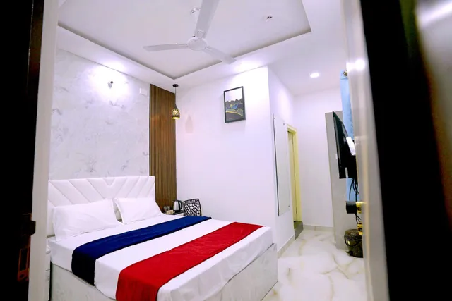 Hotel Sky Blue Suites