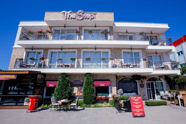 Step Family Hotel