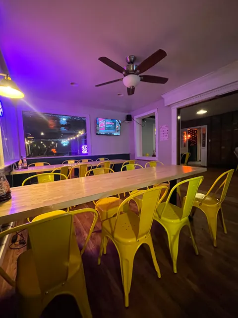 Ellie's Country Club