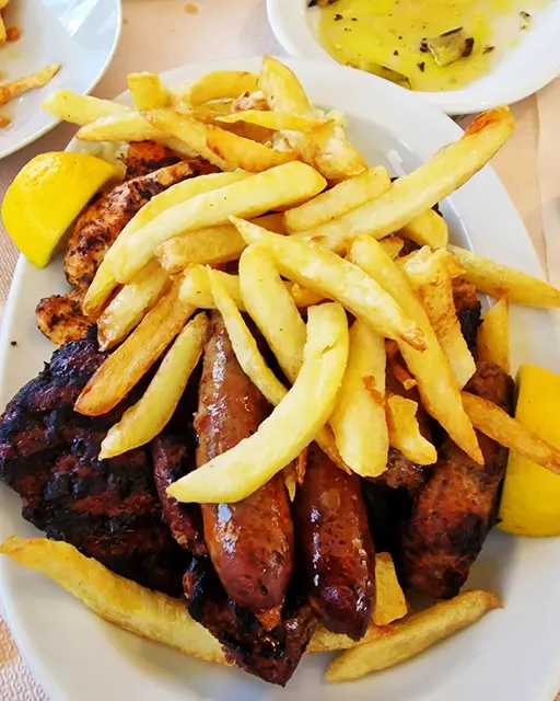 Μεζεδοπωλείο 50-50