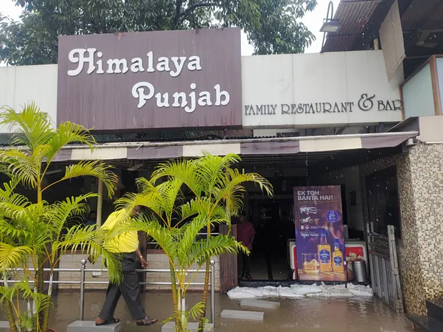Himalaya Punjab Family Restaurant & Bar