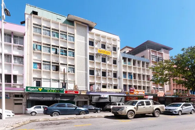 OYO 89625 Bilton Inn