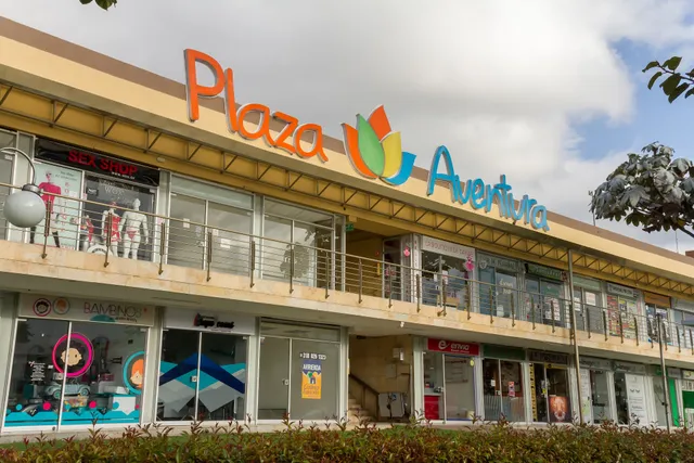 Centro Comercial Plaza Aventura