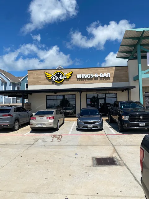 Birdies Wings and Bar