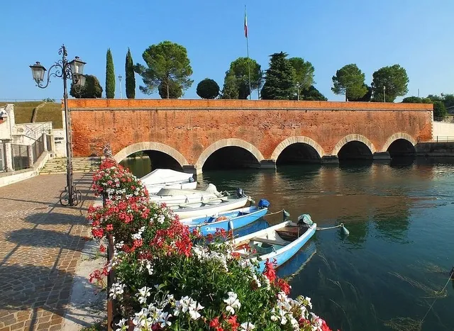 RIVIERA CARDUCCI ROOMS