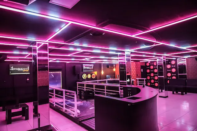 Smoke Drink Lounge