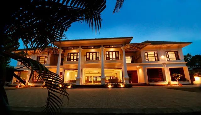 Zodiac Heritage Hotel Mundakayam