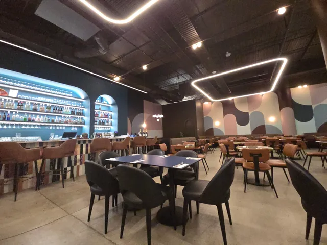 DoughBalls Pizza, Rundle Place