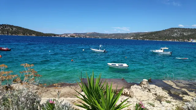 Apartments Bisernica