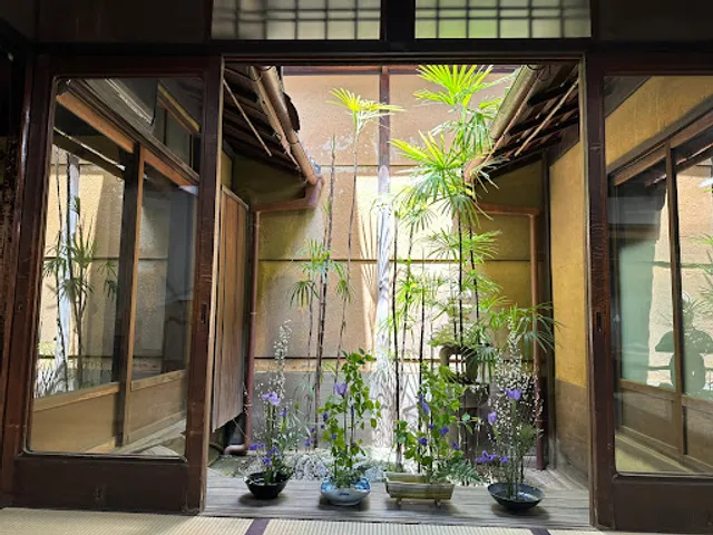 Tondaya -Nishijin Japanese Cultural Experience Museum