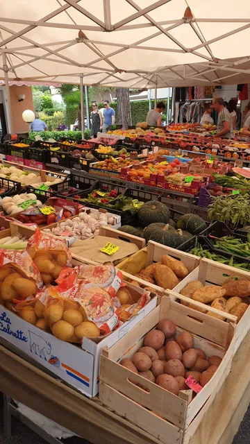 Wochenmarkt Montag - Via Colombare