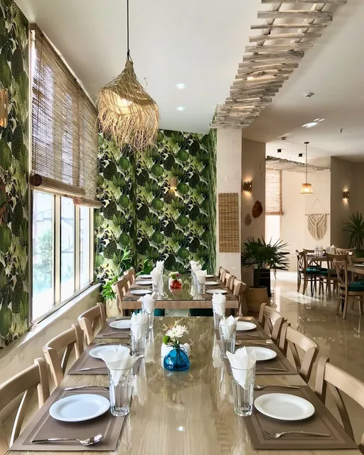 t.gilaneh Restaurant