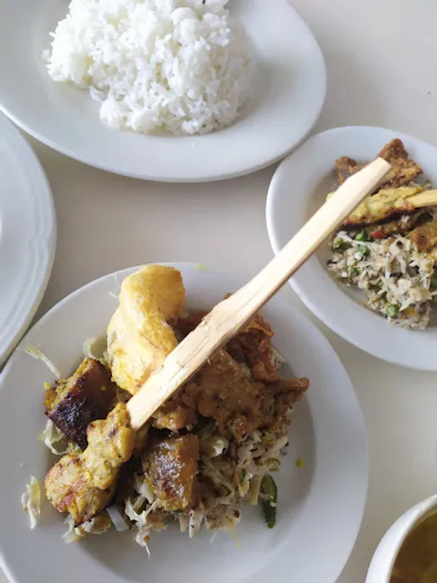 Warung Lawar Penatih