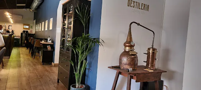 La Destilería Cocktail Bar