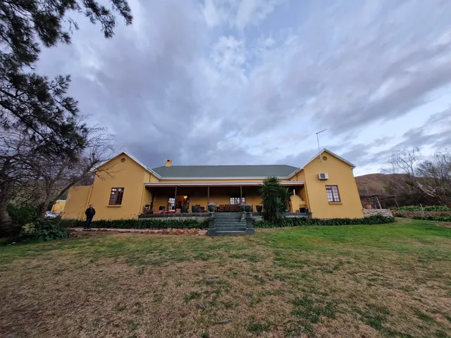 Ladismith Country House